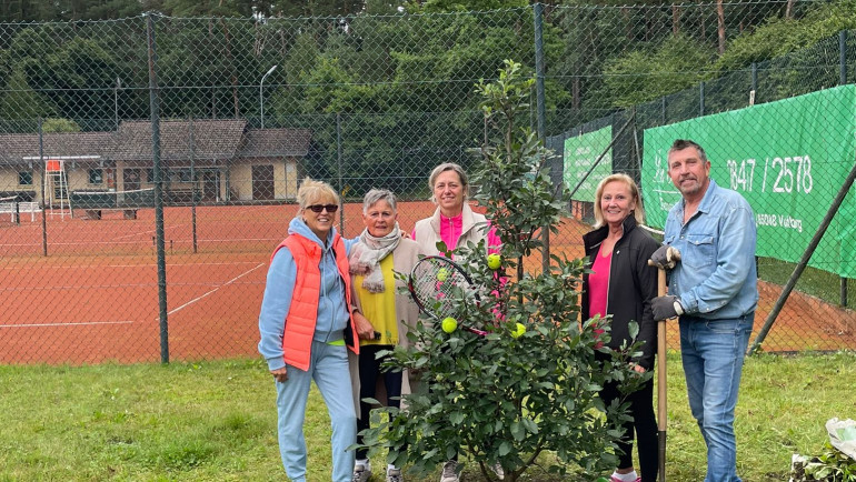 Teilnahme an der Baumpflanzchallenge